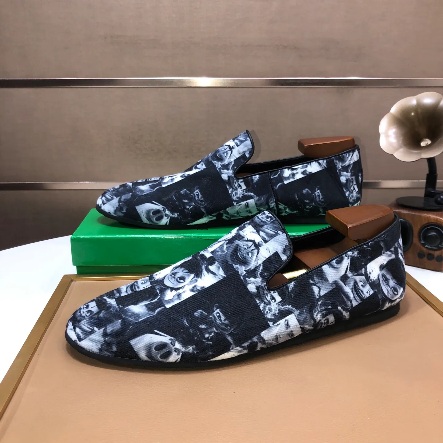 Men's shoes 💰460💰 [Botteg Venetta (BV)] (wallet shoes) exclusive new model official website new model The upper is made of high-quality top calfskin. Delicate feel and flowing luxurious texture. Tailor-made for refined men to create a noble aura. Detailed and regular Mark hand-stitching. Smooth lines. Full sheepskin lining, comfortable to wash sweat. 38-44